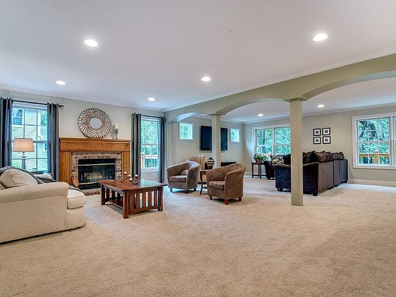 5th image of 14138 Westridge Dr