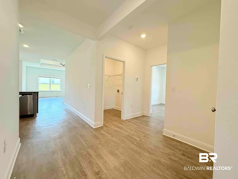 13179 Cavalier Dr — Photo 8