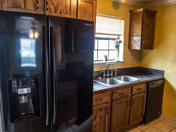 4th image of 100 Winchester Dr APT 302