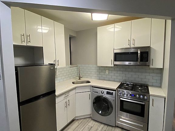 3rd image of 248 W 149th St #2E