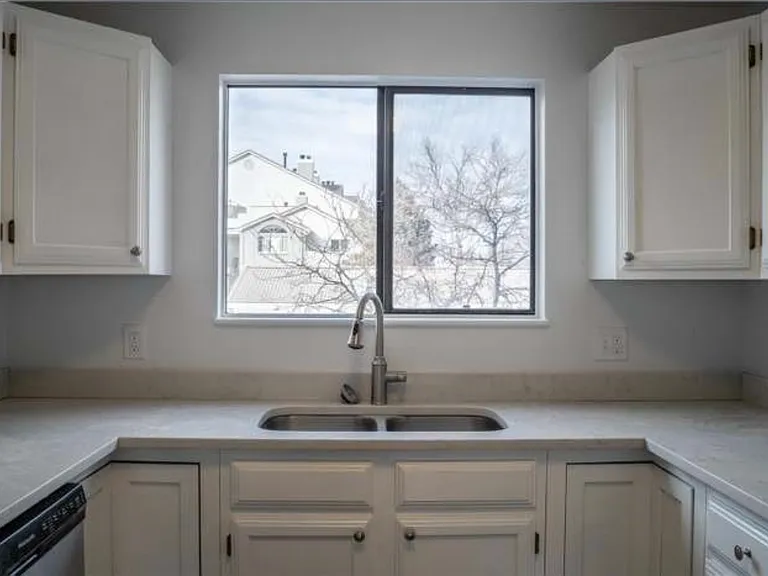 313 W Lehow Ave #13 — Photo 1