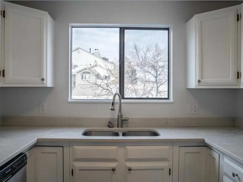 313 W Lehow Ave #13