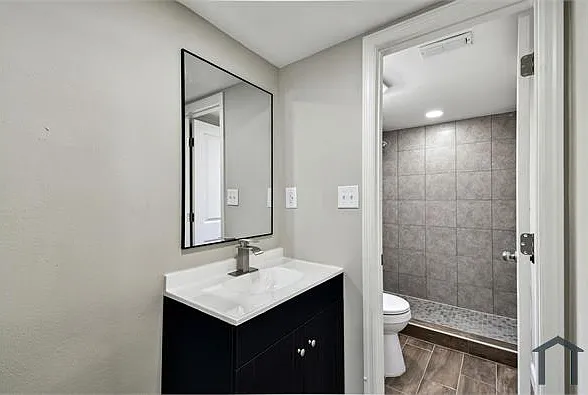 10625 Bay Hills Cir — Photo 30
