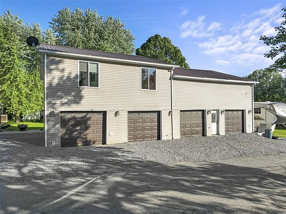 5th image of 503 Glade St