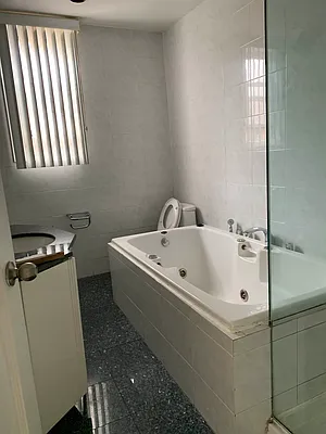 Rented by Voro, LLC | media 13