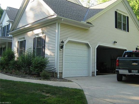 4th image of 640 Meadowbrook Dr