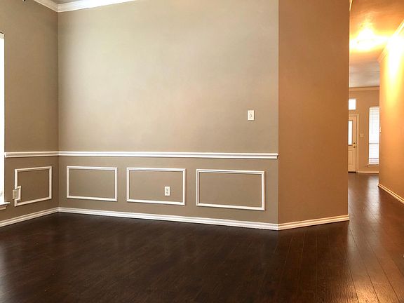 4th image of 1216 Badbury Ln