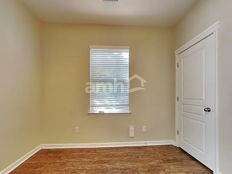13527 Provincial Ct — Photo 8