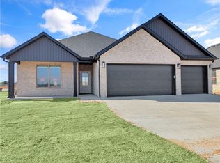 7731 Range Ave, Springdale, AR 72762