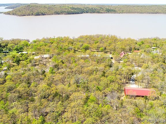 3rd image of 14 Larry Ketchum Dr