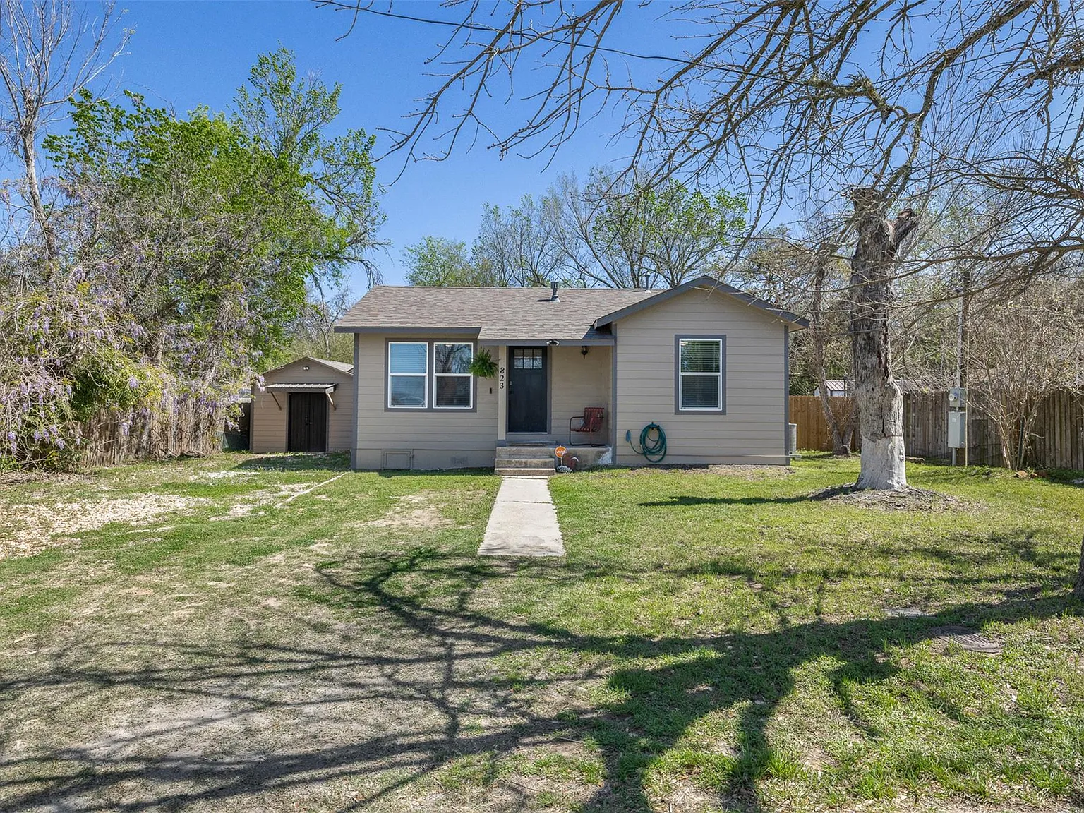 3 bed, 2.0 bath, 1244 sqft, $1,500 — Photo 2