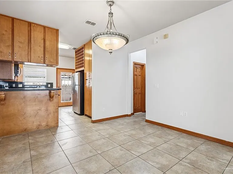 1305 E Olympia Ave #A — Photo 4