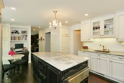 5th image of 5439 Arlington Ave