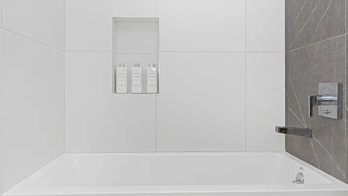 Rented by Nooklyn NYC LLC | media 39