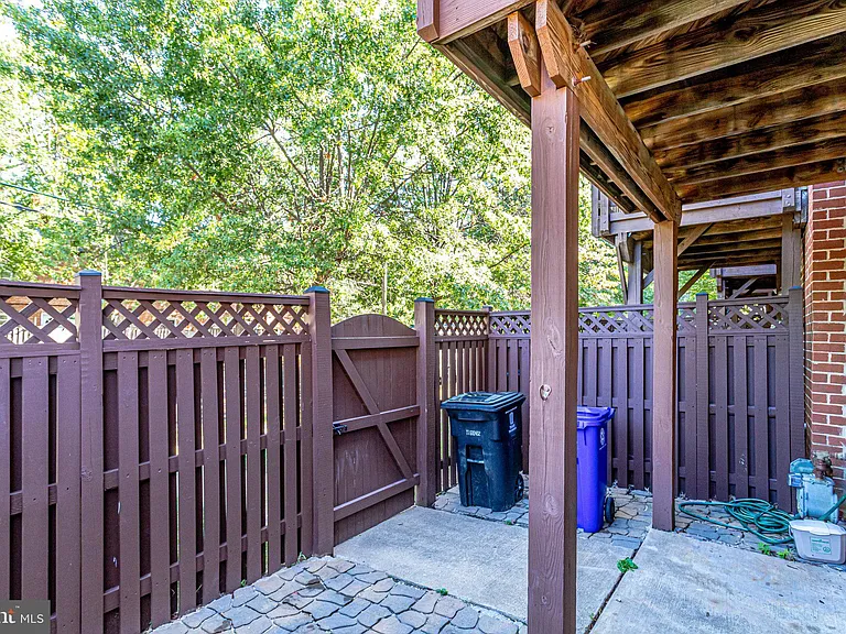 1706 S Edgewood St — Photo 69