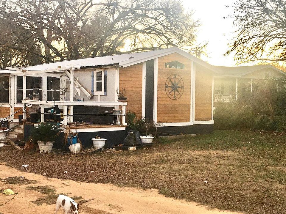 2nd image of 1929 Island Cir