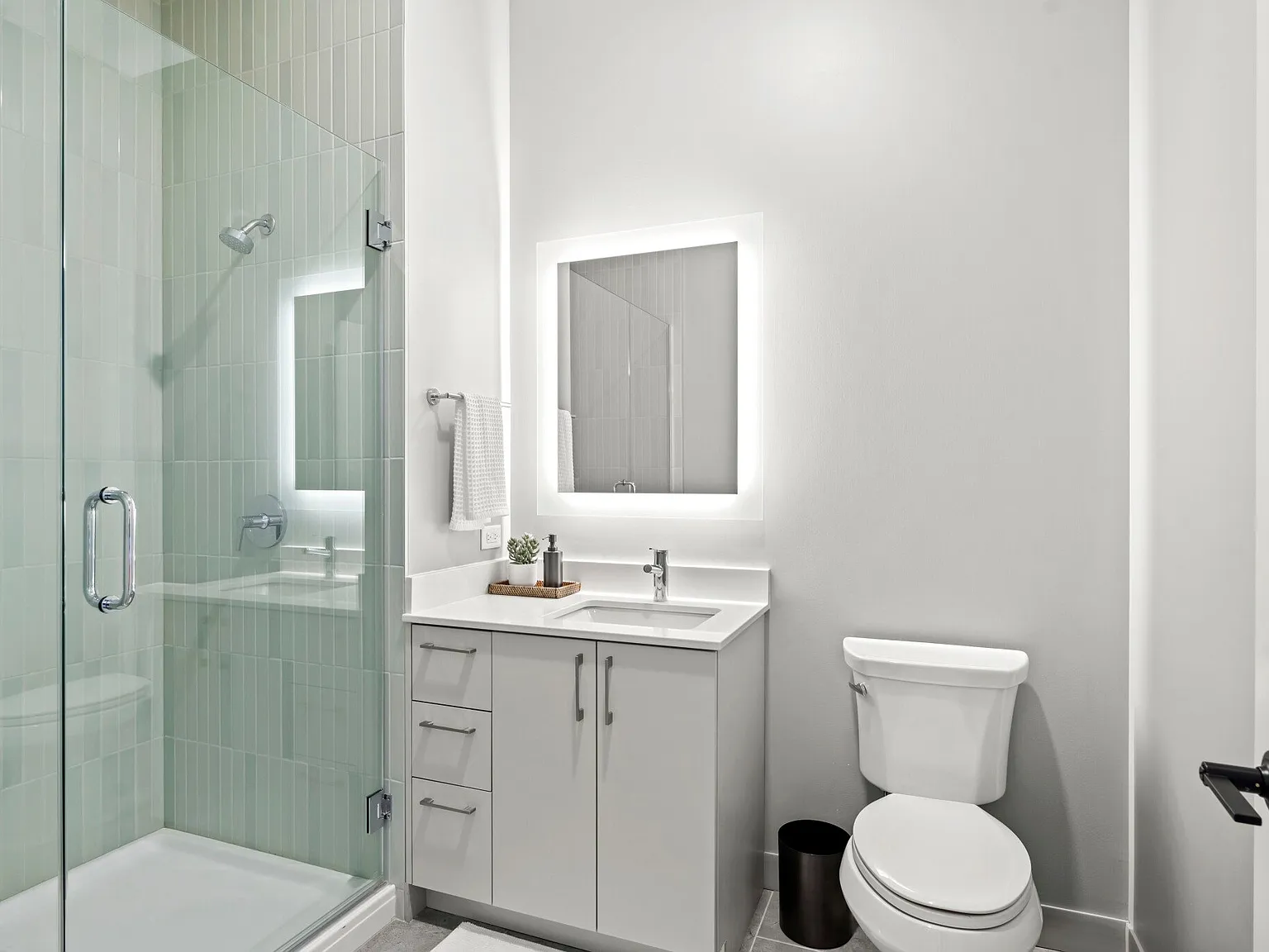 Newly Finished West Loop Studio Apartment - Fulton Market — Photo 3