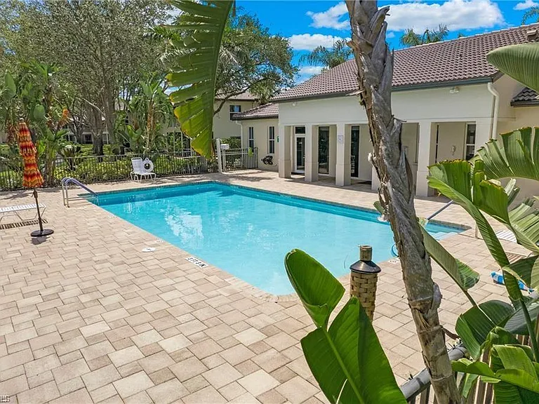700 Diamond Cir #706 — Photo 33