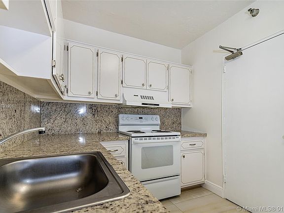 4th image of 10185 Collins Ave APT 1512