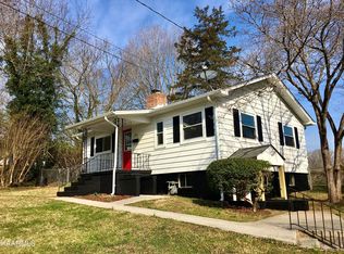 106 Porter Rd, Oak Ridge, TN 37830