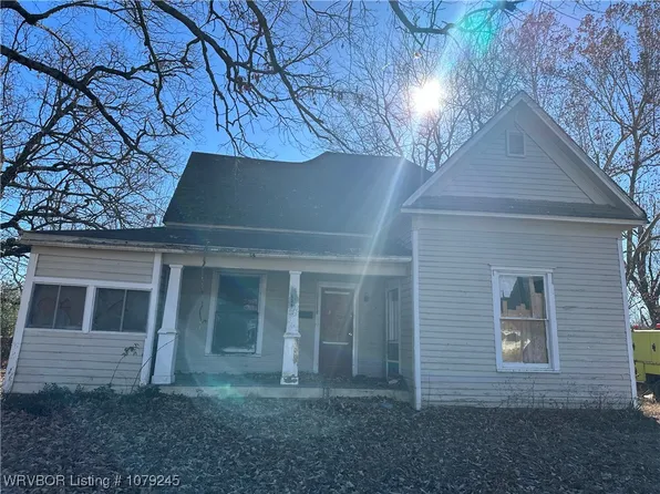 526 W 6th St, Booneville, AR 72927