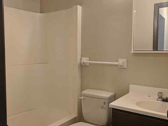 3rd image of 1846 Magnolia Ave E #301