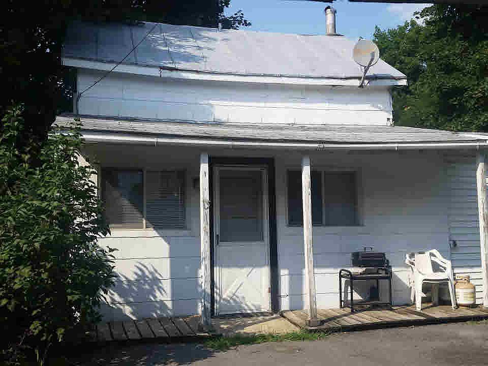 2nd image of 13 Saint John St