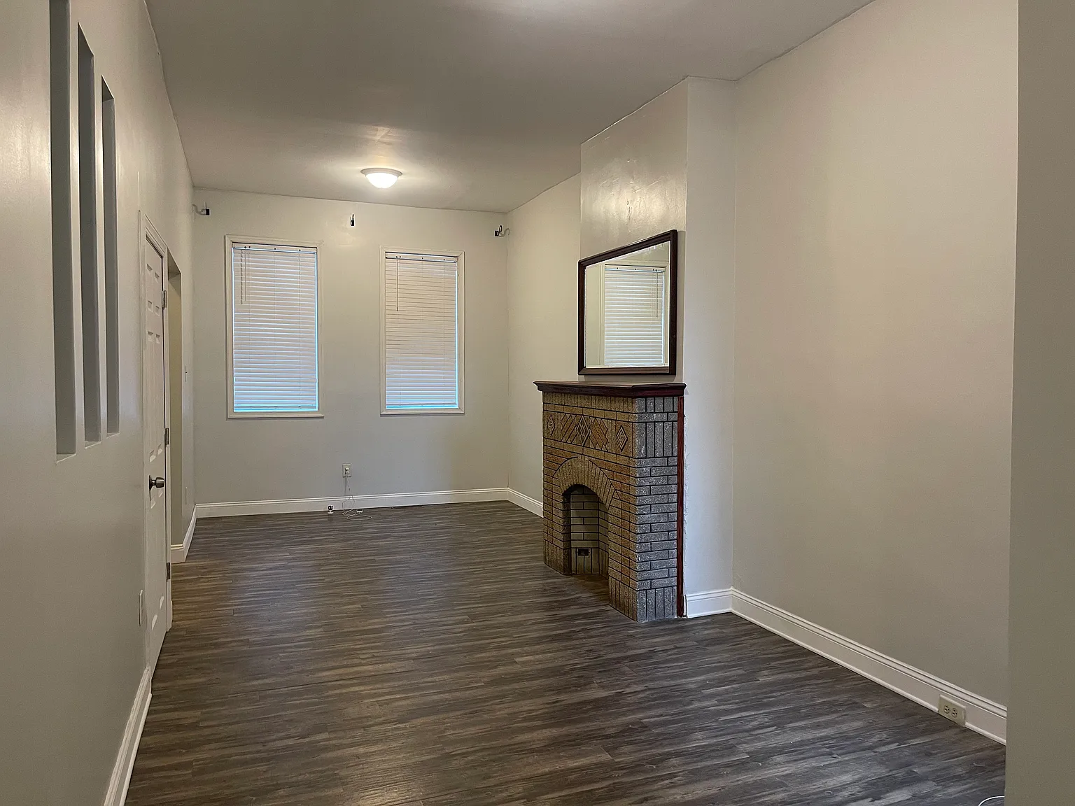 2021 E Stella St — Photo 3