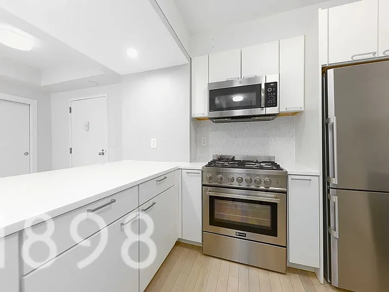 245 E 80th St #6K — Photo 5