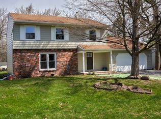2412 Highland Dr, Lindenhurst, IL