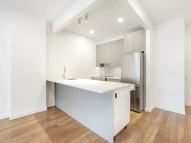 138-25 Barclay Ave #205 — Photo 1