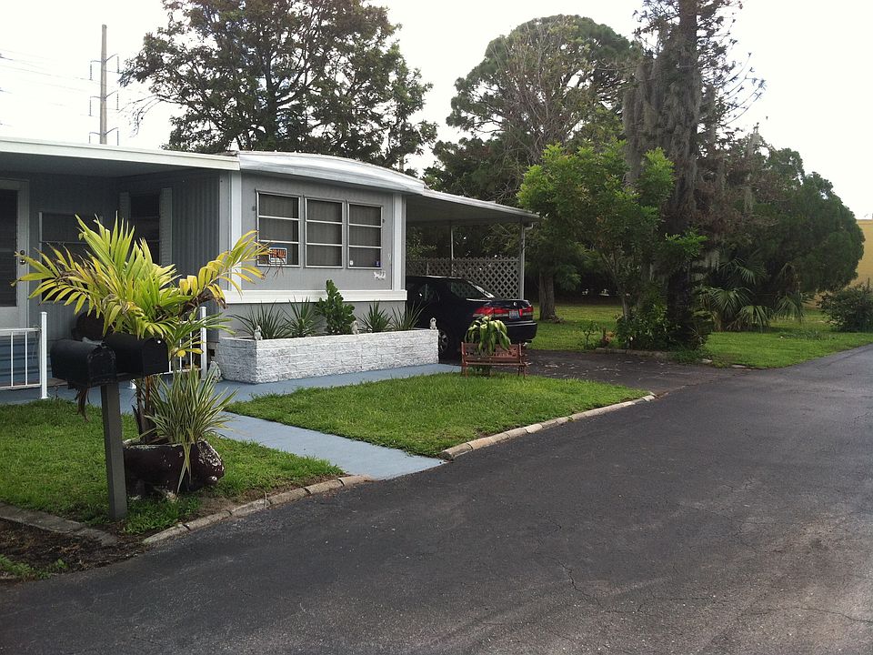 1st image of 9 Hobnail Dr