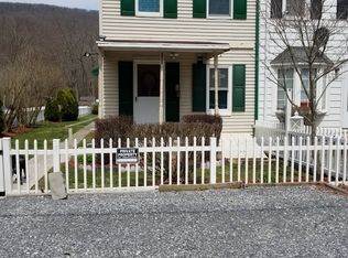 225 Pine Grove Rd, Gardners, PA 17324