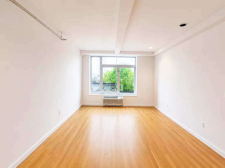 97 Grand Ave #5V — Photo 6