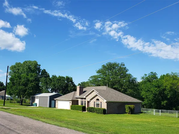 2615 Rolling Hills Dr, Sherman, TX 75092