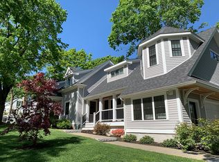 1 Regina Ter, Newton, MA 02466