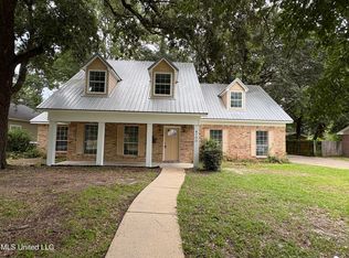 4700 Sawmill Rd, Moss Point, MS 39563