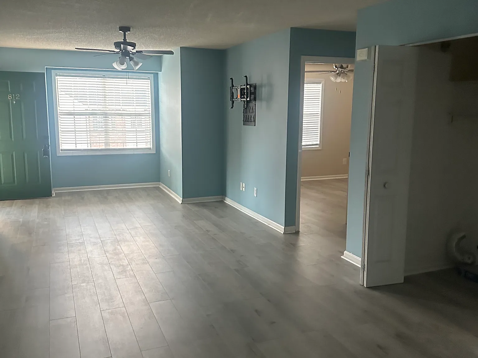 2 bed, 875 sqft, $1,100 — Photo 2
