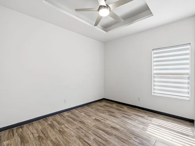 1408 E Hibiscus Ave #2 — Photo 7