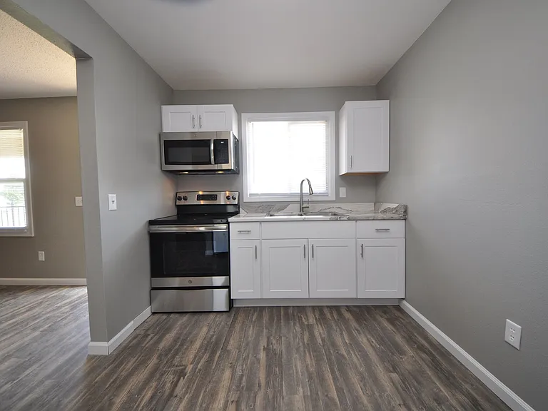 26 Westwood Dr — Photo 28