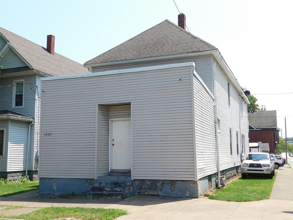 2nd image of 1205 E 8th St
