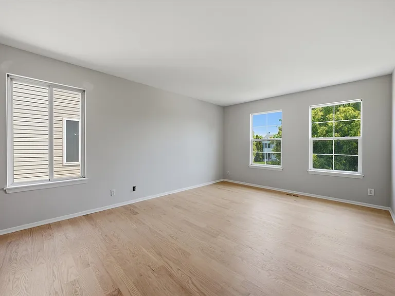 21854 W Kentwood Dr — Photo 22