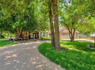 1505 Cleek Ct, Edmond, OK 73025