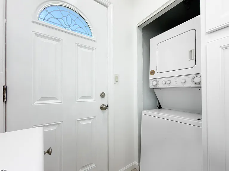 14 N Adams Ave — Photo 44