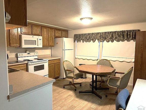 5th image of 890 Zona St