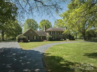 820 Phillips Rd, Columbus, NC 28722