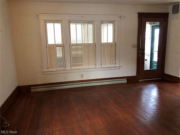 5th image of 109 Waverly Pl