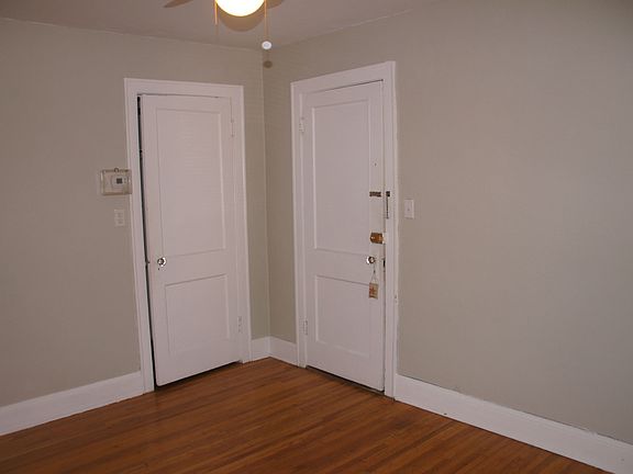 Entry closet in LR