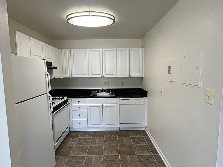 Key Landing — Photo 19