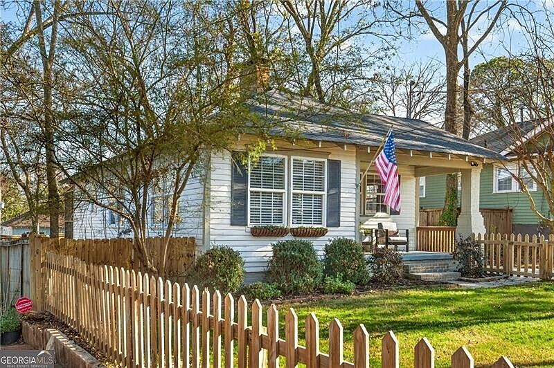 1st image of 130 Battlefield Ave